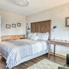 T11 - Trawler @ Trollers Lodge