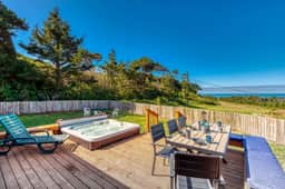 Pacific Lookout