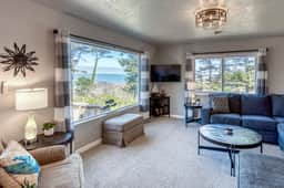 Pacific Lookout