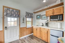 T06 - Dory @ Trollers Lodge