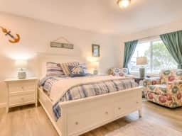 W4 - Blue - Whale Inn
