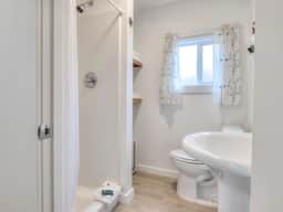 W7 - Minke - Whale Inn