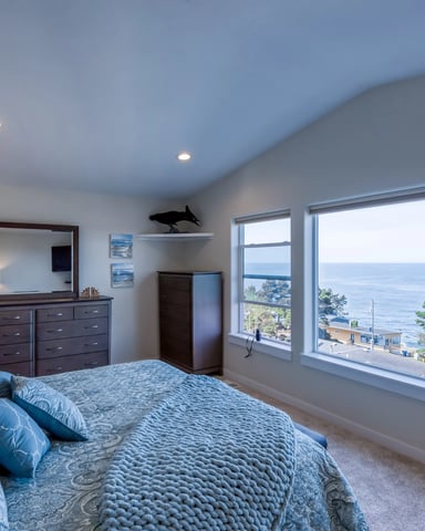 Spacious Coastal Comfort
