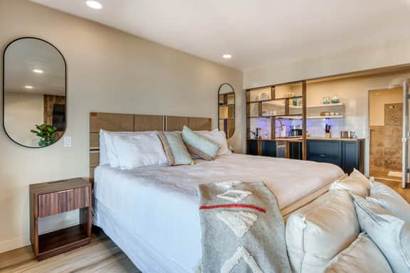 Bay Suites - Studio A