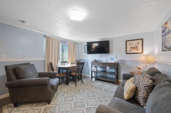 S3 - Beach Break - Surf Inn