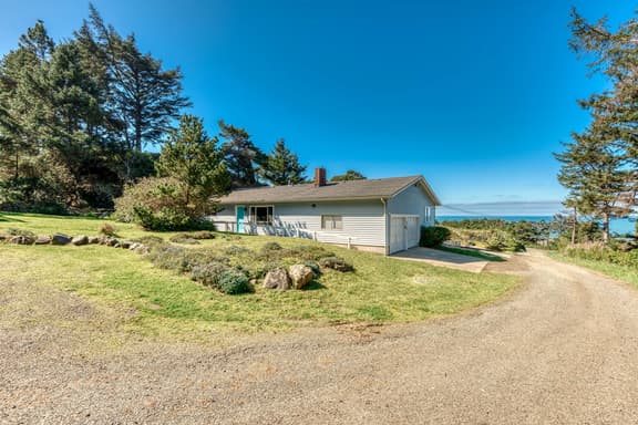 Pacific Lookout - Image 1